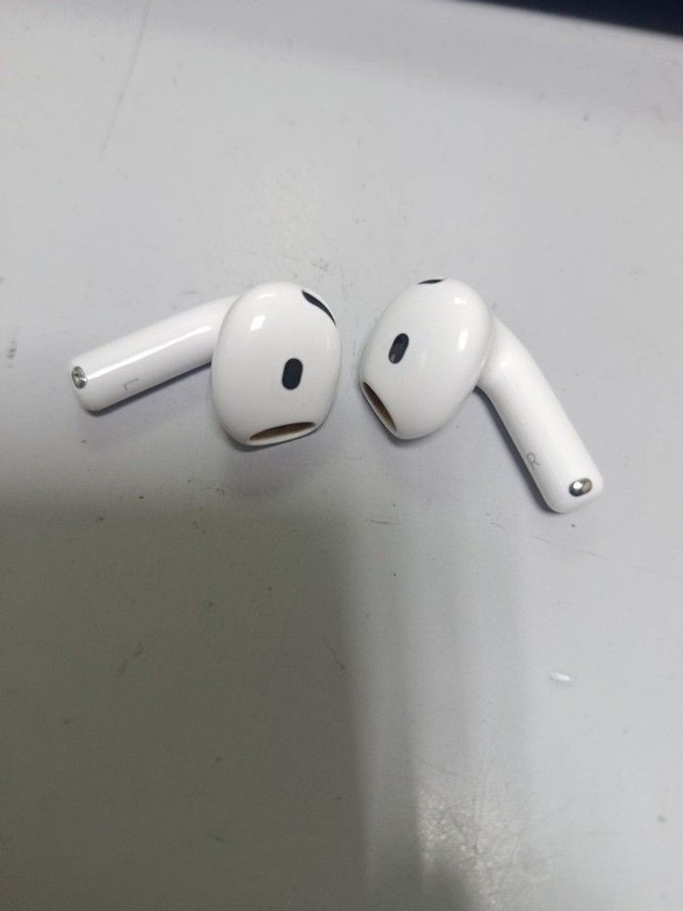 Дешиво Apple airpods 4 с ломбарда
