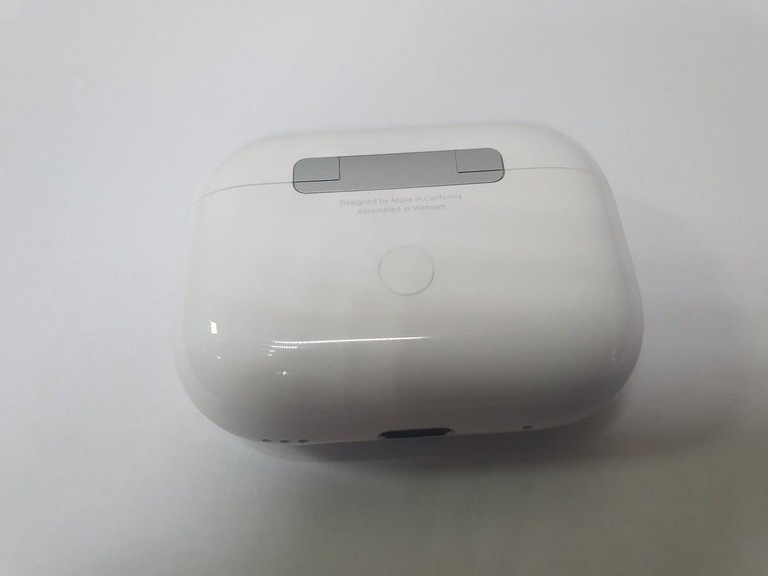 Apple airpods pro 2nd generation with magsafe charging case usb-c Код:01-200994884. Изображение 5
