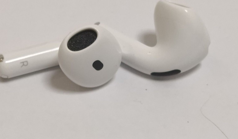 Распродажа Apple airpods 4, продавец Техноскарб