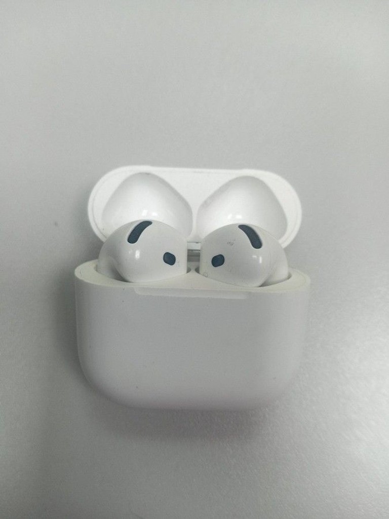Купити Apple airpods 4 Б/У