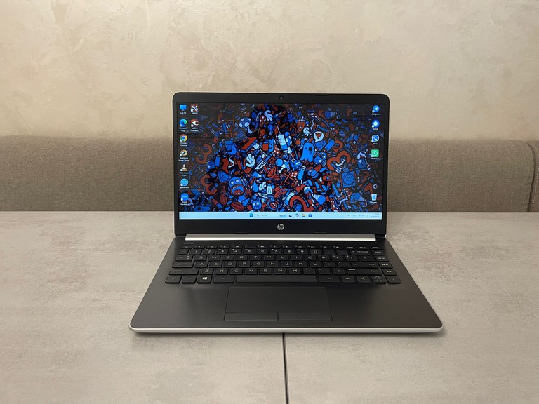 Купити HP Laptop 14-dk0002dx, 14" Б/У