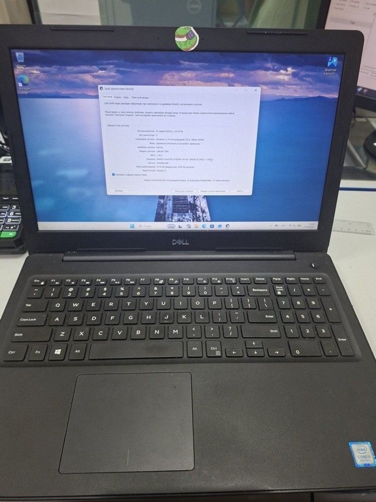 Купить Dell 15/core i5 8250u ddr4/8gb ddr4/hdd *відсутній/ssd 256 gb/*інтегрована Б/У