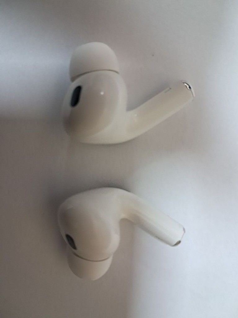 Apple airpods pro 2nd generation with magsafe charging case usb-c Код:01-201018026. Зображення 5