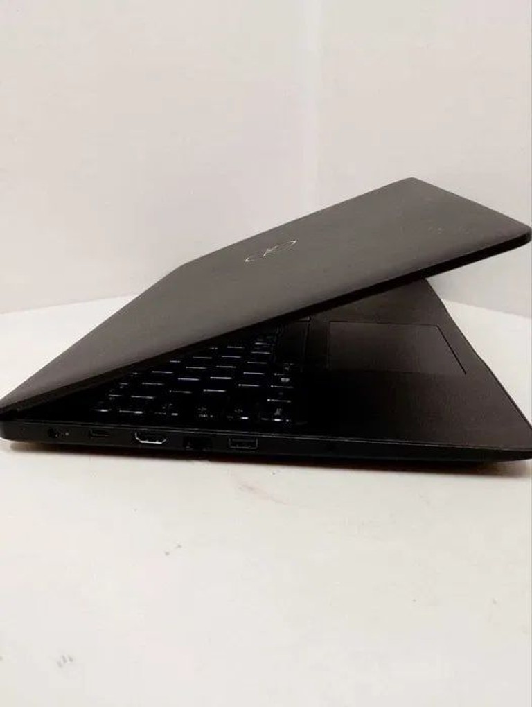 Дешево Dell Latitude 3590 з ломбарду