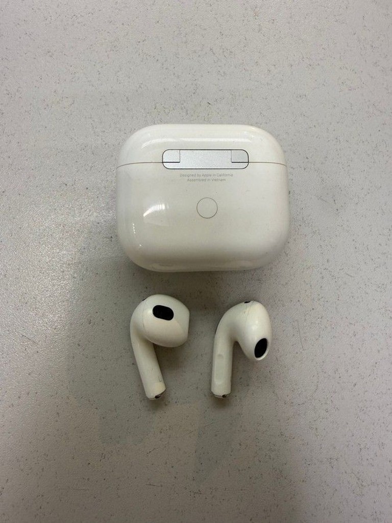 Дешево Apple airpods 3rd generation з ломбарду