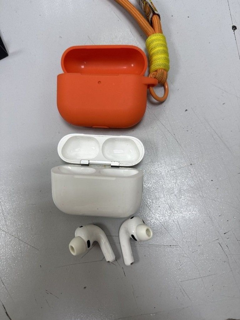 Дешиво AirPods Pro 3 с ломбарда