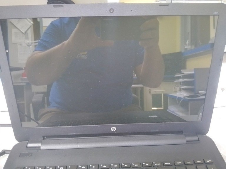 Дешиво Hp 15/celeron n3050 ddr3/2gb ddr2/hdd 500 gb/ssd *відсутній/*інтегрована с ломбарда