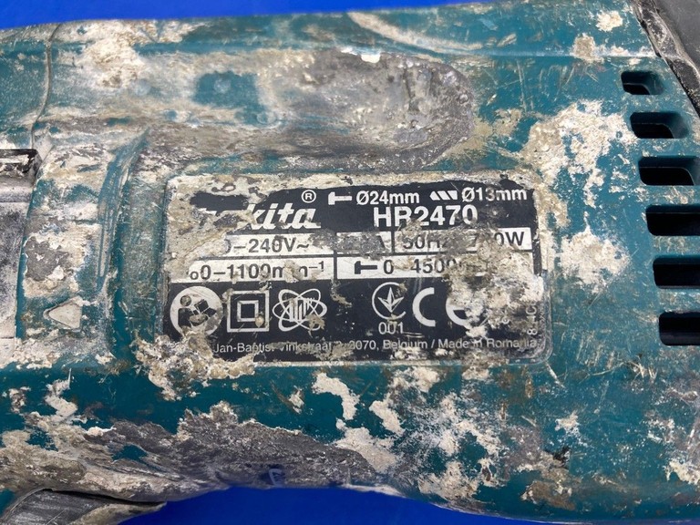 Дешево Makita HR2470 з ломбарду