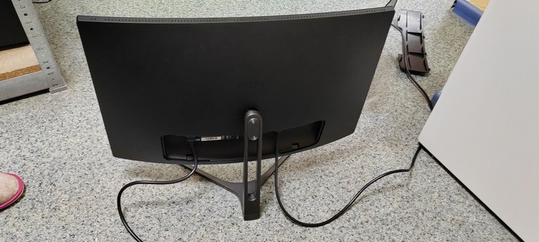 Дешево Msi Optix G241VC з ломбарду