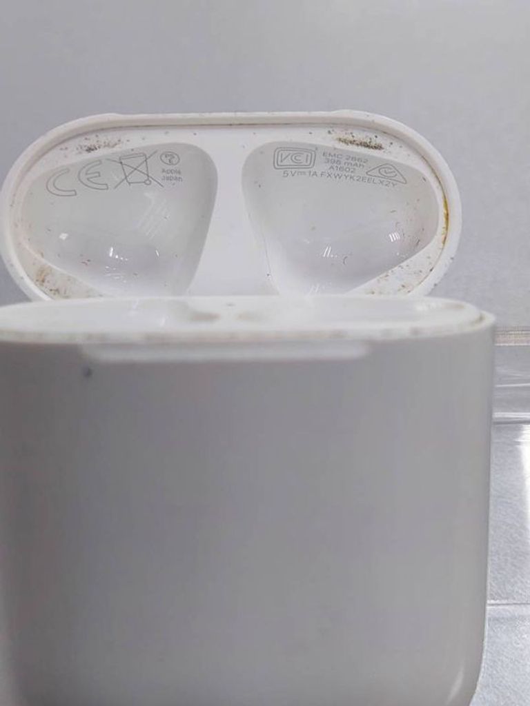 Дешево Apple airpods 2 gen a1602.a2032+a2031 2019г. з ломбарду