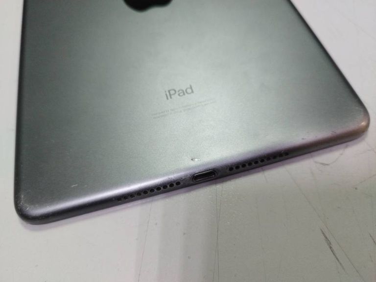 Apple ipad mini 5 wifi a2133 64gb