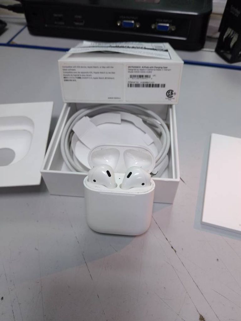 Apple airpods 2 gen a1602.a2032+a2031 2019г.