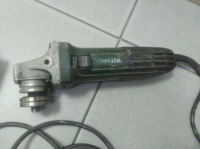 Makita GA5030