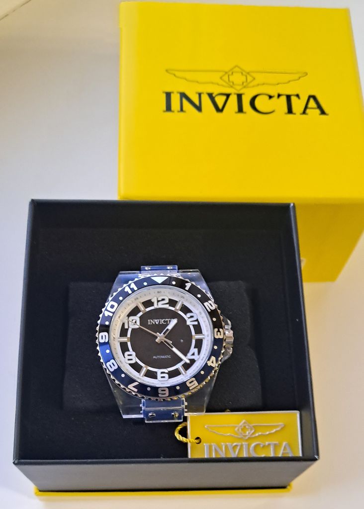 Дешиво Invicta Speedway Automatic  с ломбарда