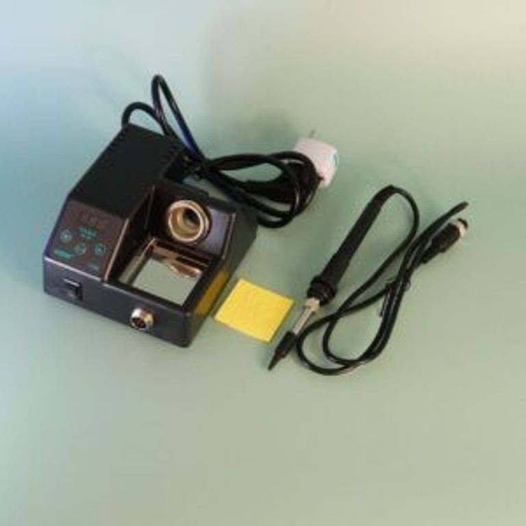 Оголошення Портативна станція 702L інноваційний інструмент для паяння з цифровим управлінням та високою точністю. Нова.  Б/У