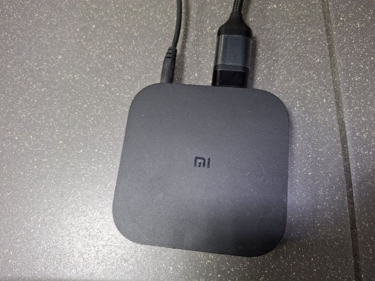 Дешево Xiaomi mi tv box s mdz-22-ab з ломбарду
