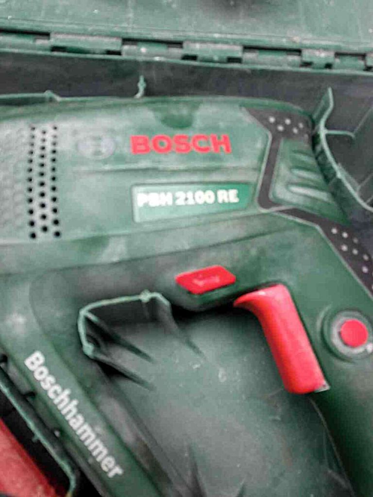 Оголошення Bosch PBH 2100 RE (06033A9303) Б/У