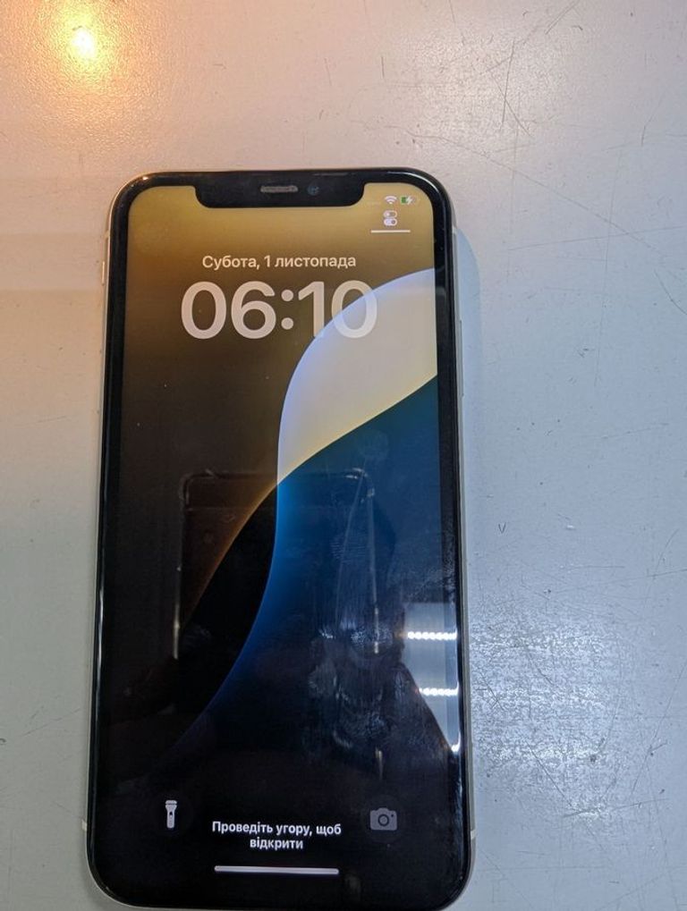 Купить Apple iPhone 11 64GB White (MWL82) Б/У