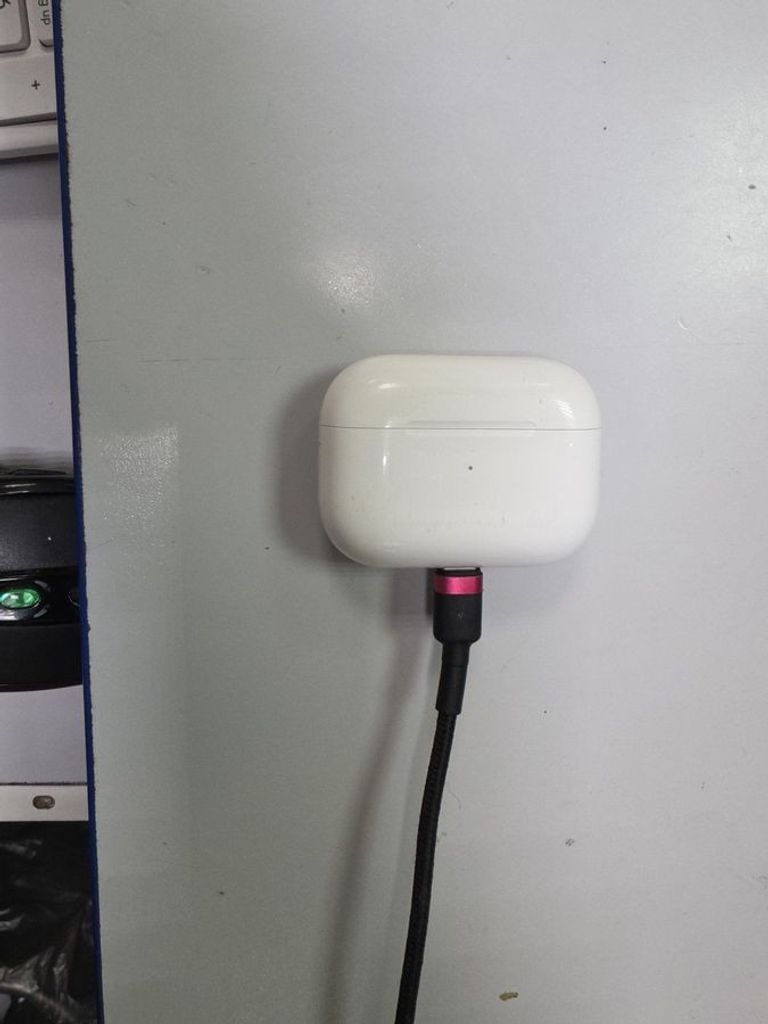 Дешиво Apple airpods pro 2nd generation with magsafe charging case usb-c с ломбарда