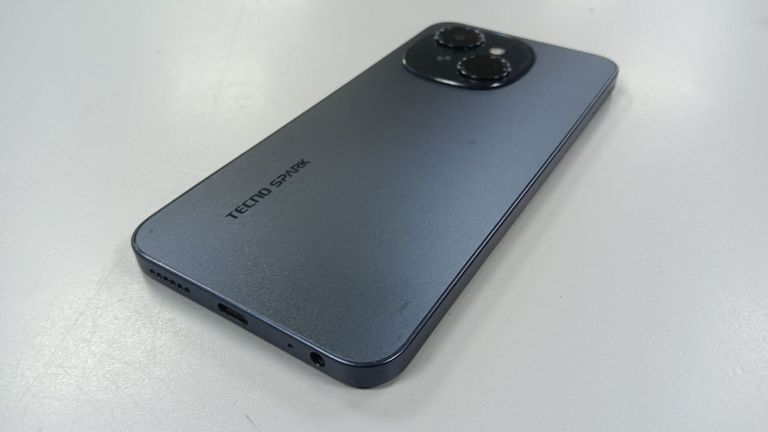 Дешево Tecno spark go 1 kl4 3/64gb з ломбарду
