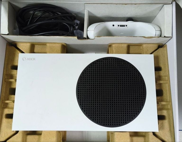 Дешево Microsoft Xbox Series S 512GB (889842651386) з ломбарду