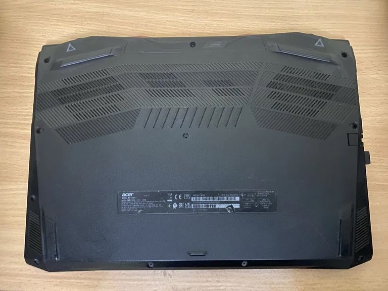 Дешиво Acer Nitro 5 с ломбарда