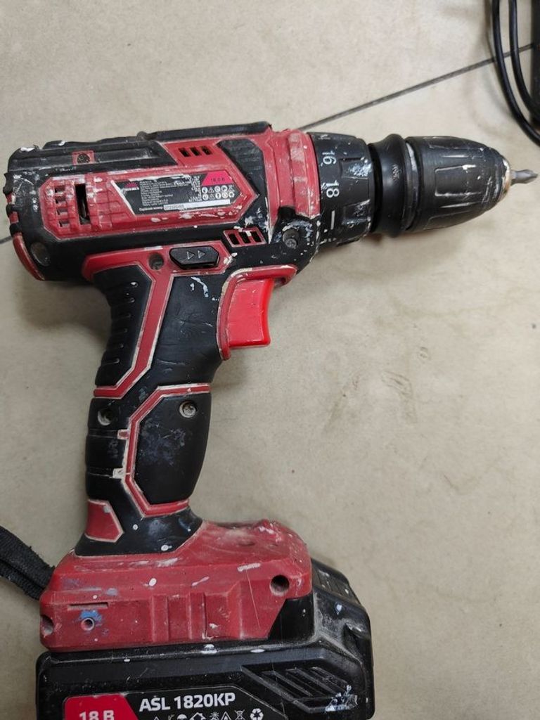 Оголошення Vitals au 18/2kp 1акб зп Б/У