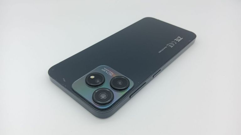 Объявление Zte blade v50 design 8/128gb Б/У