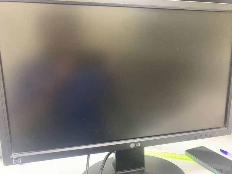 Купити Lg w2246t Б/У