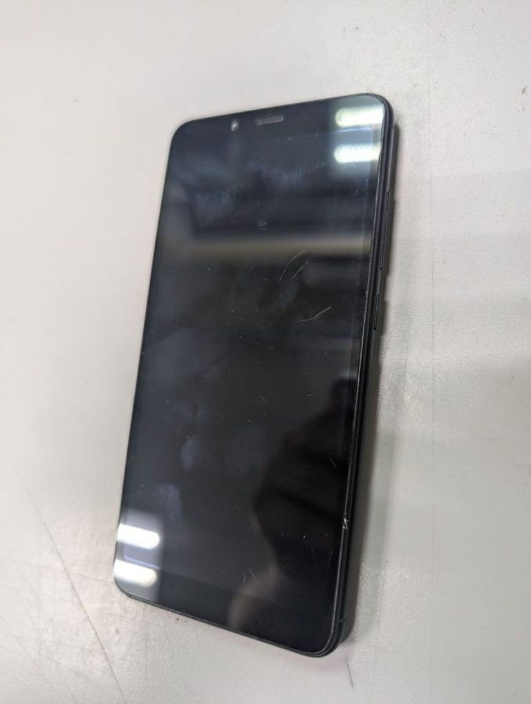 Дешиво Xiaomi Redmi 6A 2/16GB Black с ломбарда