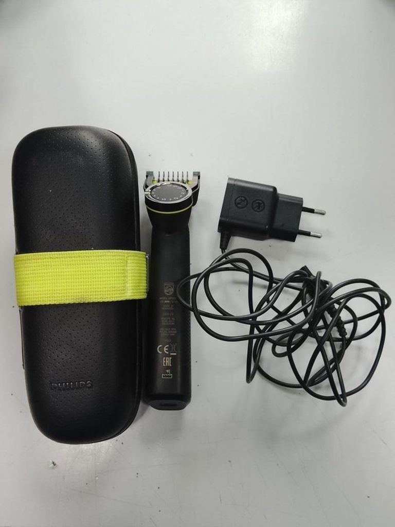 Дешиво Philips OneBlade Pro QP6650/61 с ломбарда