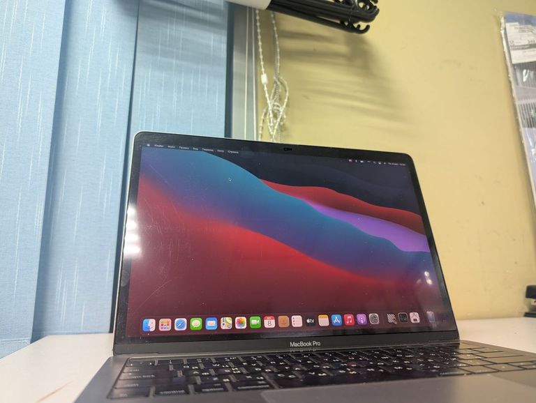 Apple macbook pro 13.3/ core i7 3.3ghz/ ram16gb/ ssd512gb/ intel iris 550/ touch bar Код:01-200792546. Изображение 12