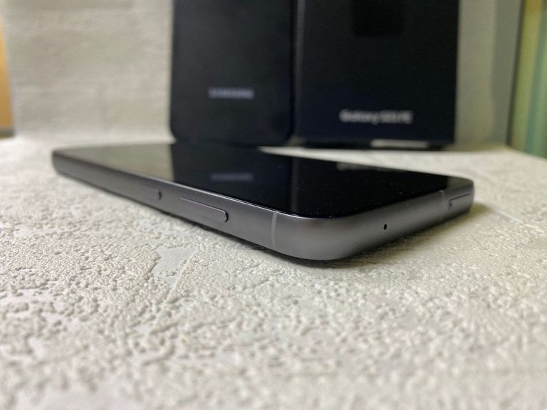 Оголошення Samsung galaxy s23 fe sm-s711b 8/128gb Б/У