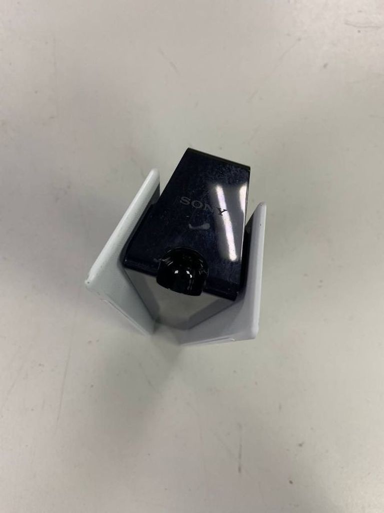 Дешево Sony dualsense charging station cfi-zds1 з ломбарду