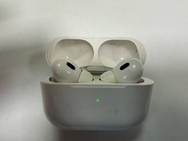 Купити Apple airpods pro 2nd generation magsafe Б/У