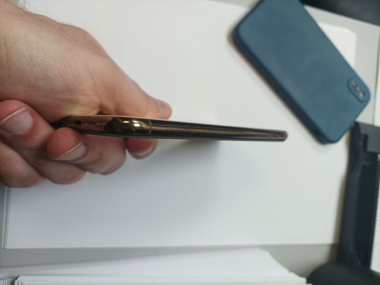 Apple iphone xs 64gb Код:01-200820478. Изображение 8