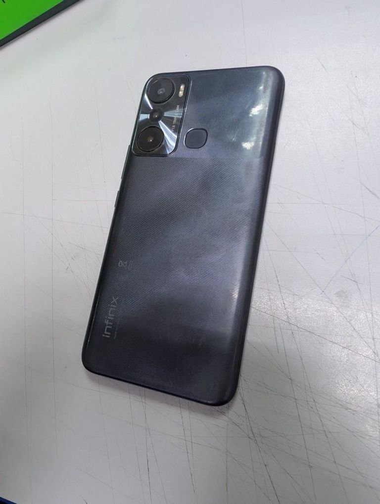Купить Infinix hot 20i 4/64gb Б/У