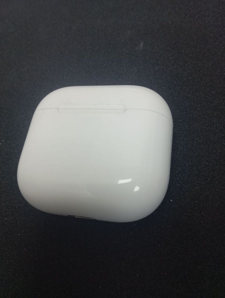 Купить Apple airpods 4 Б/У