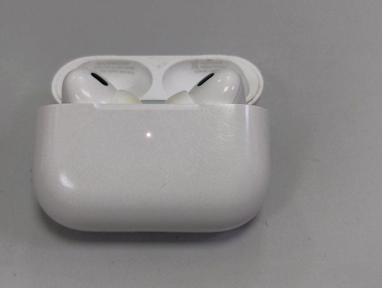 Купити Apple airpods pro 2nd generation Б/У