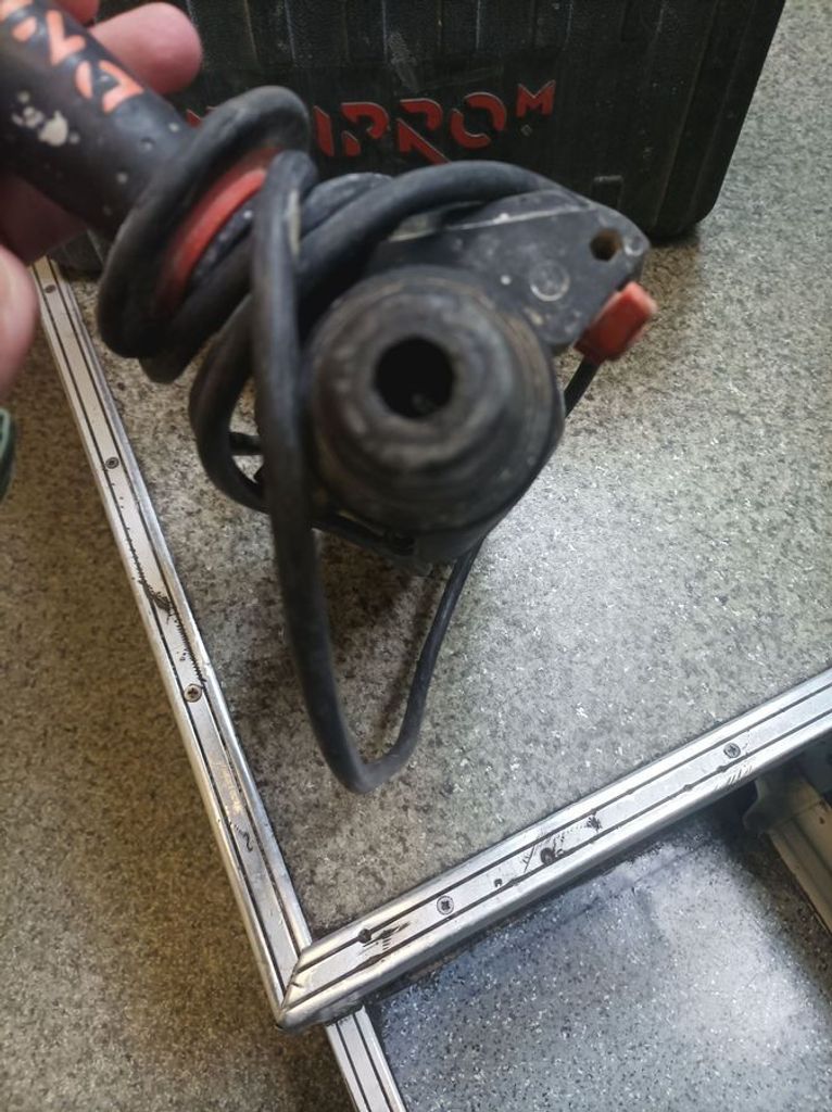 Розпродаж Dnipro-M без моделі, продавець Техноскарб