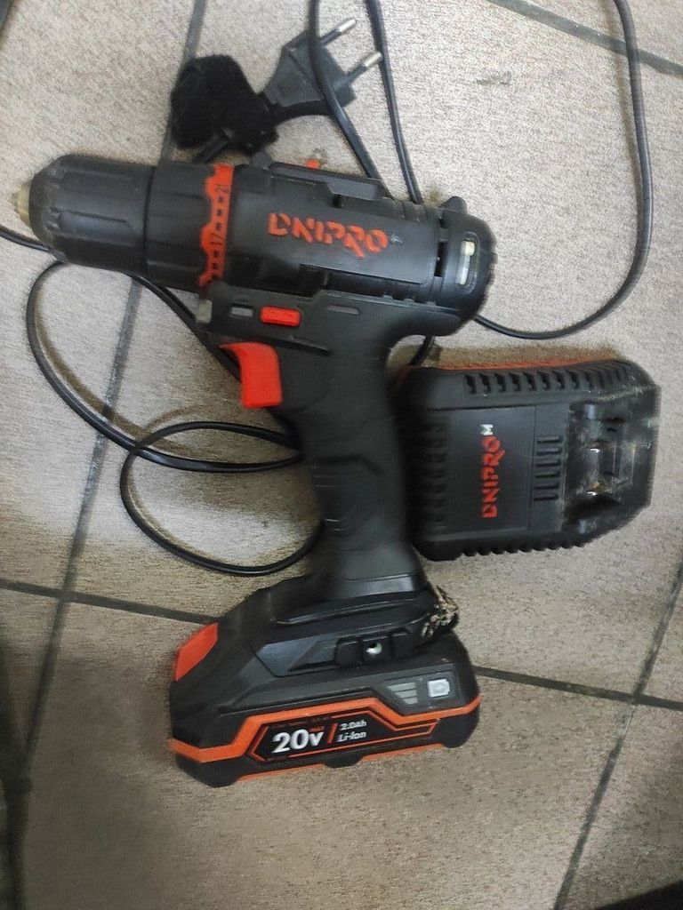 Оголошення Dnipro-M cd-218 1акб 2ah зп Б/У