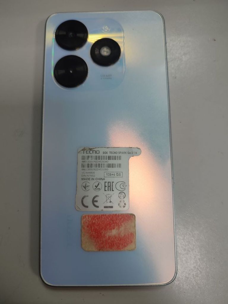 Дешиво Tecno spark go 2024 4/128gb с ломбарда