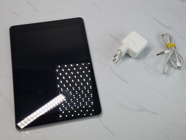 Apple ipad 6 wifi 32gb Код:01-200885177. Зображення 5