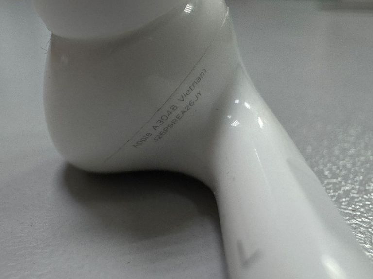 Apple airpods pro 2nd generation with magsafe charging case usb-c Код:01-200890609. Изображение 5