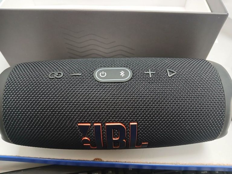 Оголошення Jbl charge 5 Б/У