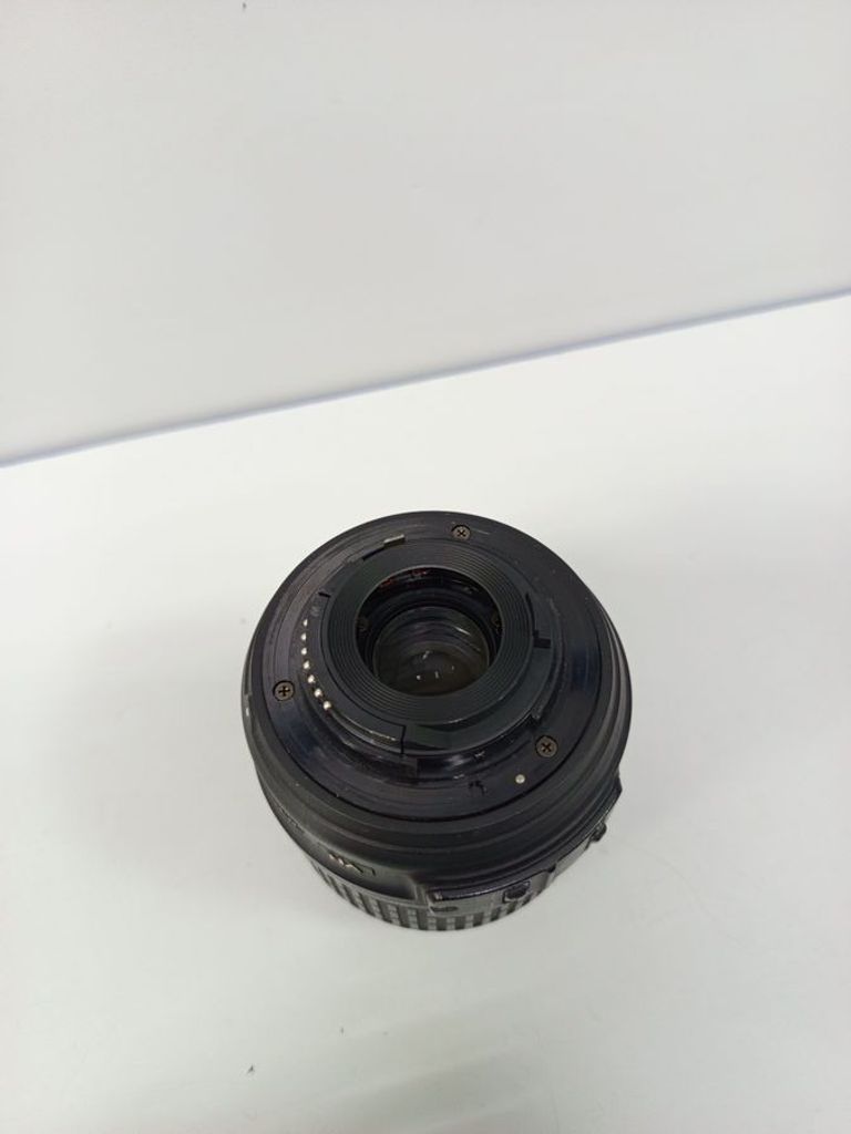 Оголошення Nikon AF-S DX Zoom-Nikkor 18-55mm f/3,5-5,6G VR Б/У