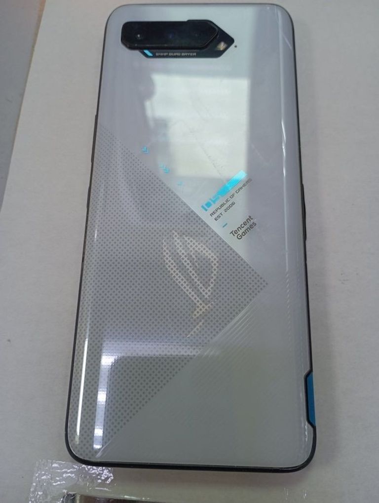 Оголошення Asus rog phone 5 12/128gb Б/У