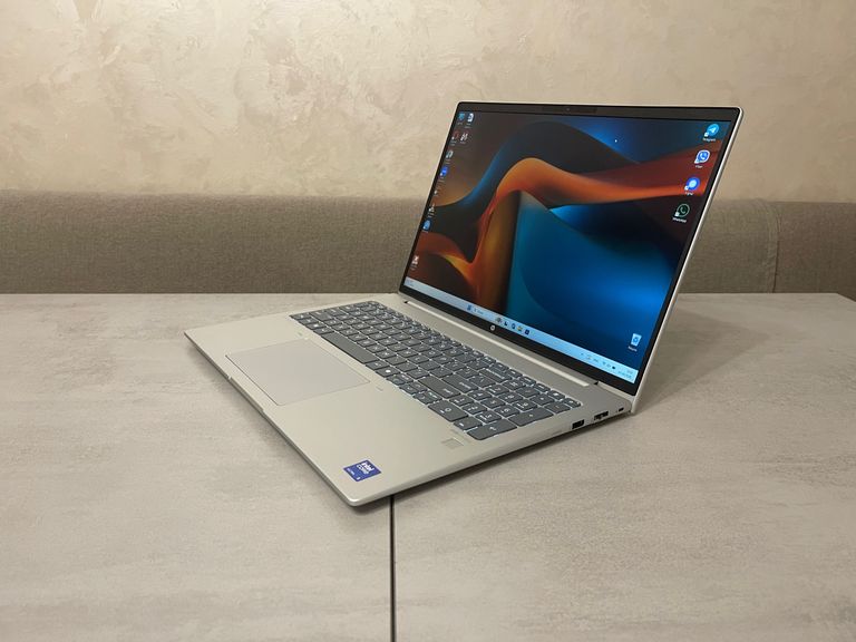 Оголошення Ультрабук HP ProBook 460 G11, 16" FHD+ IPS, Ultra 5 125U, 16GB, 256GB SSD Б/У