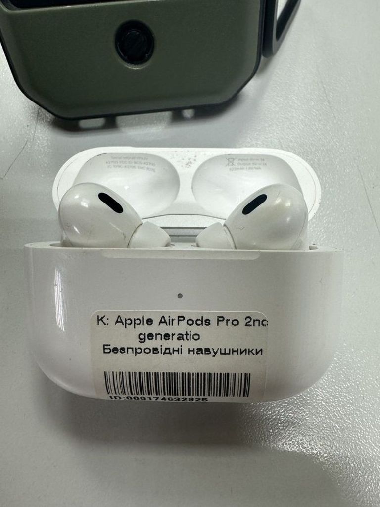 Купити Apple airpods pro 2nd generation magsafe Б/У