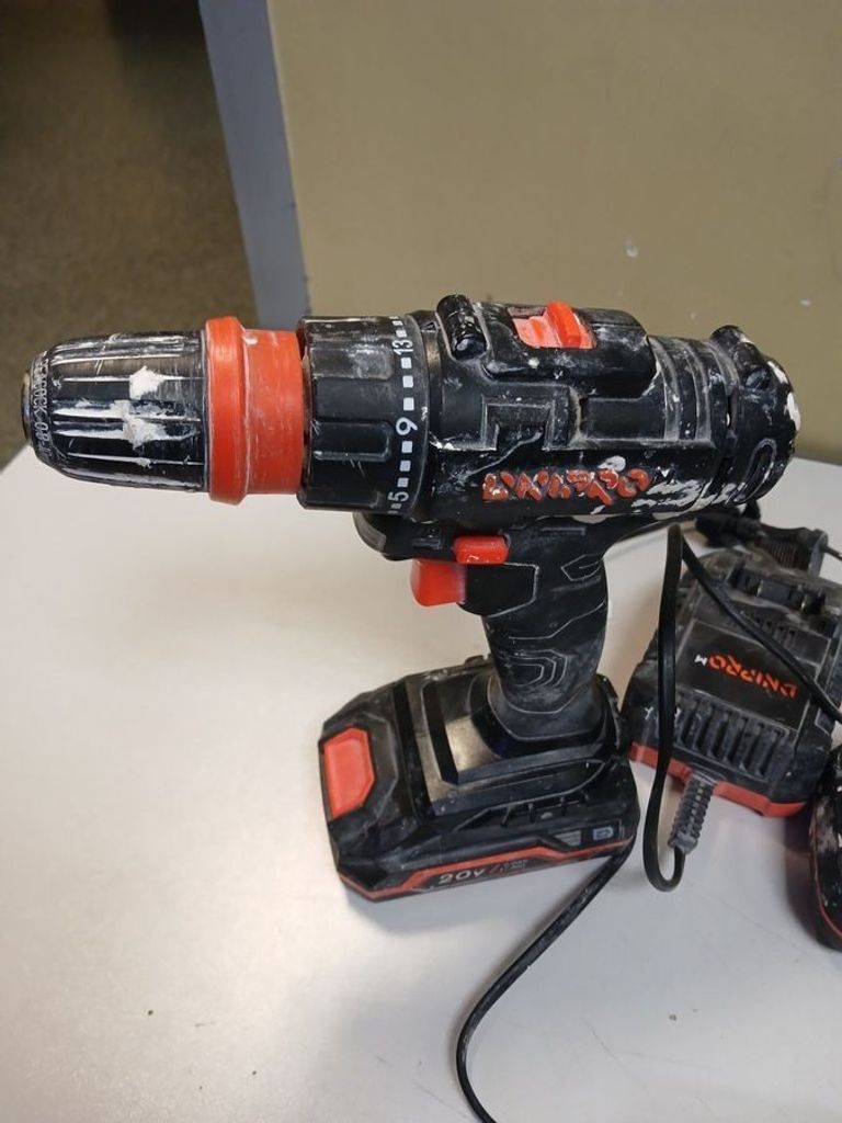 Оголошення Dnipro-M cd-218q 2акб 2ah зп Б/У